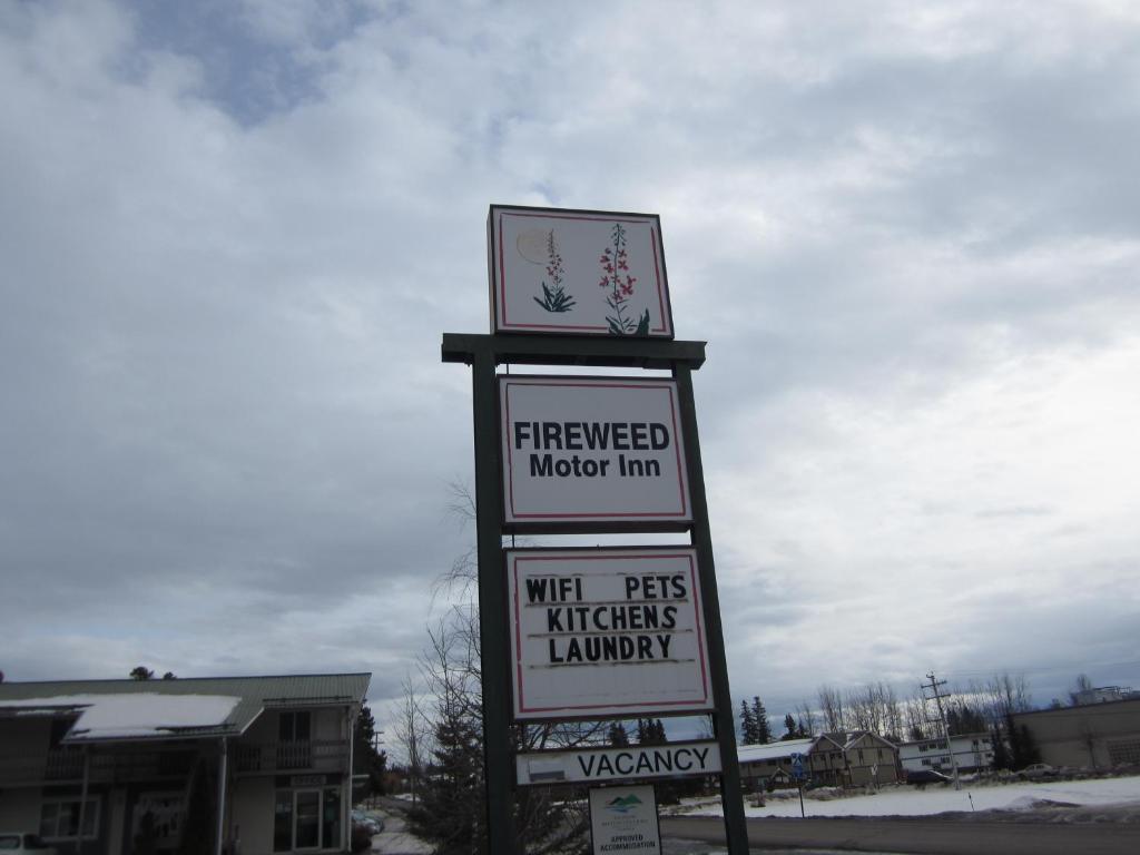 Fireweed Motel Smithers Exteriör bild